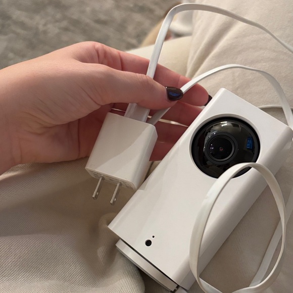 Wyze White Security Camera - Picture 2 of 3